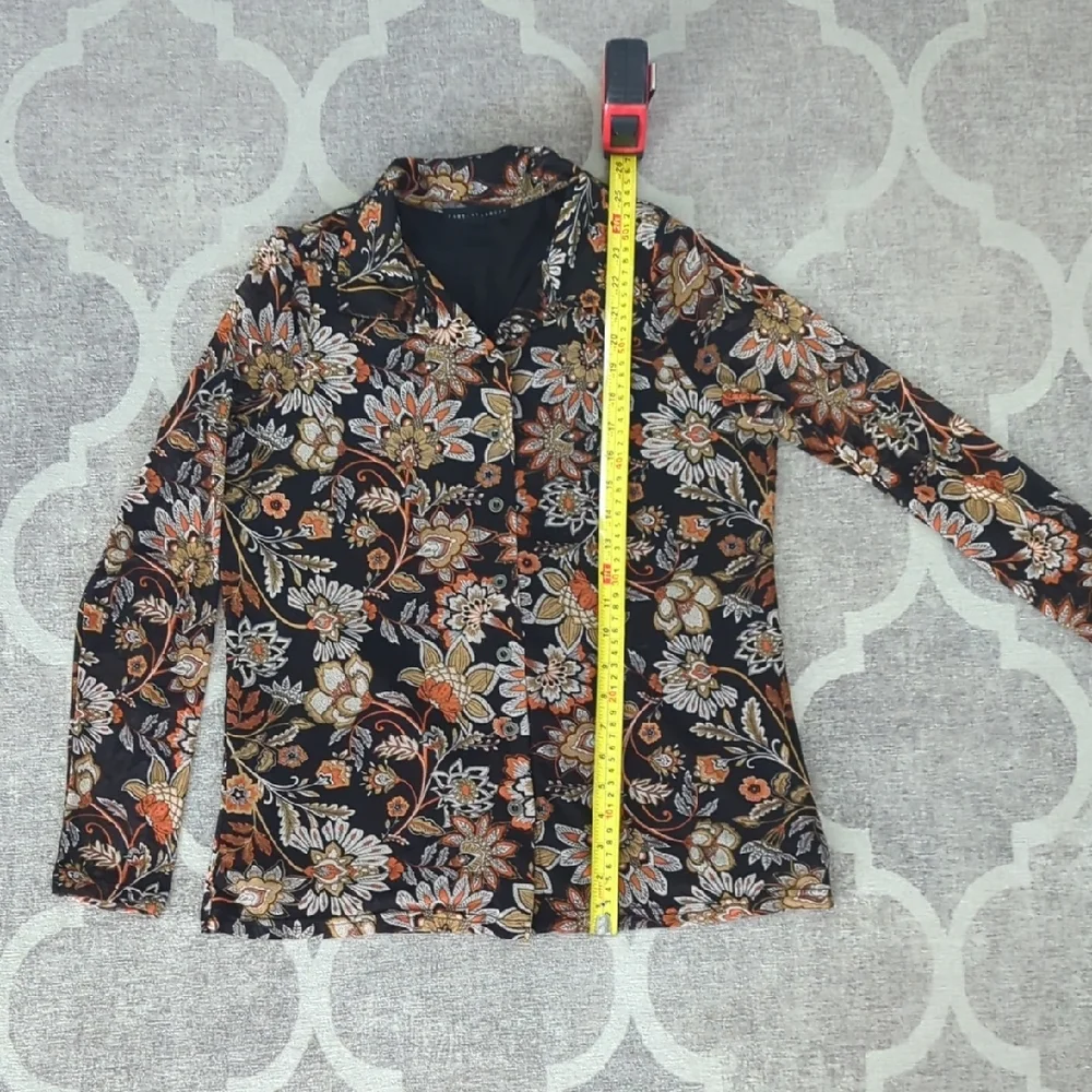 Floral Long Sleeve Women's Top - Picture 9 of 9